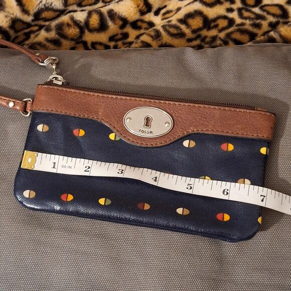 Fossil Key-Per Wristlet 7" x 3.5" Coated Canvas Leather Retro Geometric Clutch - Picture 8 of 9